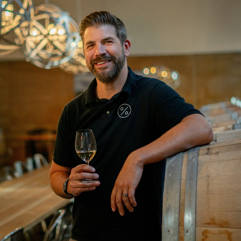 The Best Non-Alcoholic Wines for Thanksgiving Dinner
